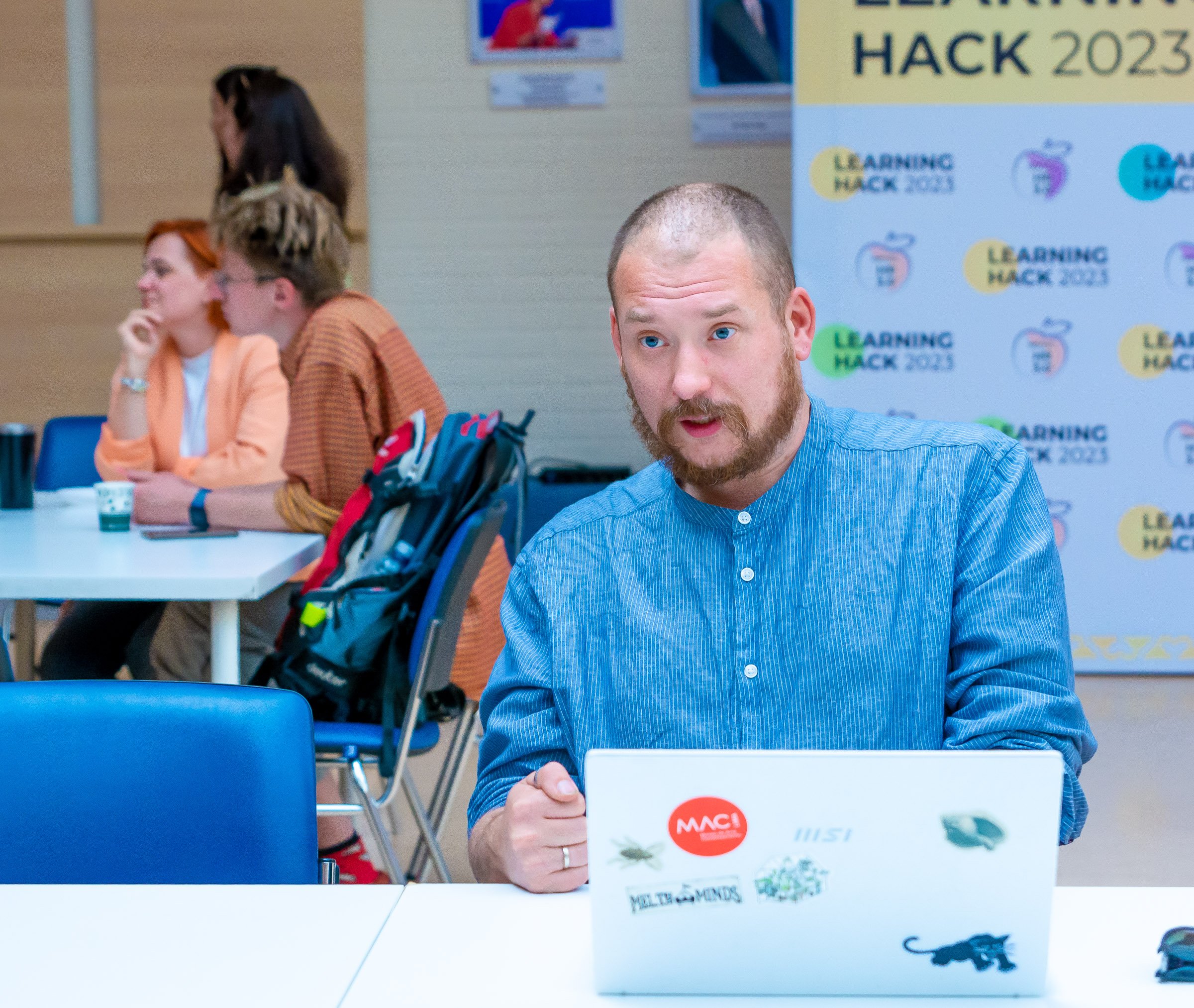 Виталий Генаров